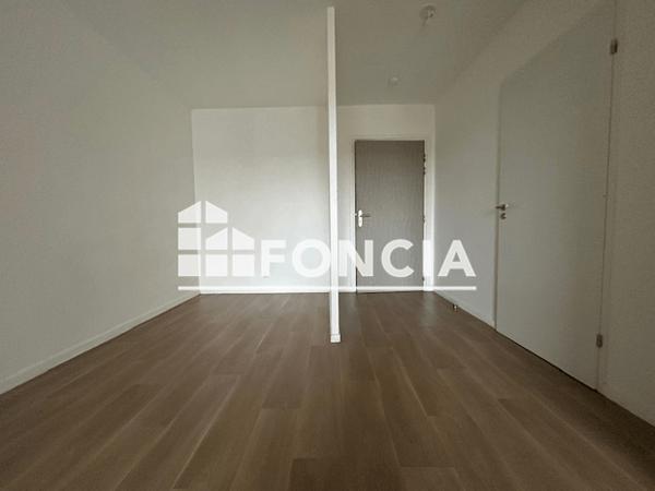 Location Studio 32.37 m² - 3 RUE ALPHONSE ARZEL Quimper 29000