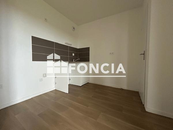Location Studio 32.37 m² - 3 RUE ALPHONSE ARZEL Quimper 29000