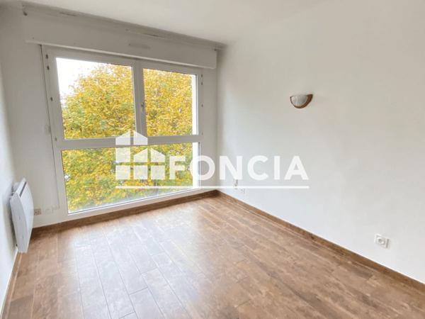 Location Appartement 3 pièces 63.84 m² - 1-3-5-7 RUE RENE QUILLIVIC Quimper 29000