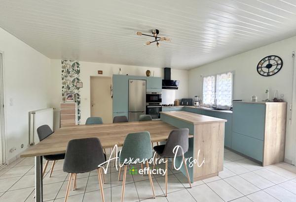Maison
         9 pièces
        - 205 m² Exclusivité 349 900 € *