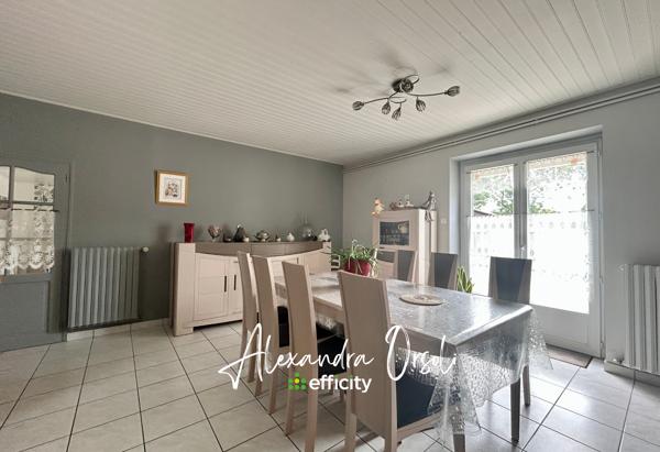 Maison
         9 pièces
        - 205 m² Exclusivité 349 900 € *