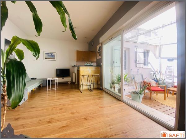 CHARMANTE ECHOPPE LUMINEUSE EN PARFAIT ETAT / 66m2 / DEUX CHAMBRES / GRANDE TERRASSE / CAVE / CLIM !
