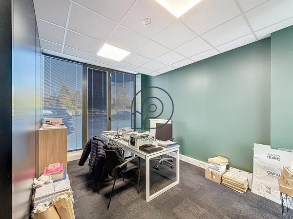 Local aménagé avec chambres froides Lille 514 m2