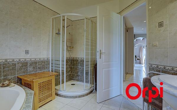 Maison à vendre    5 pièces •  Bourgoin-Jallieu