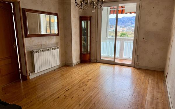 Appartement à vendre    4 pièces • 64,97 m2 Hendaye