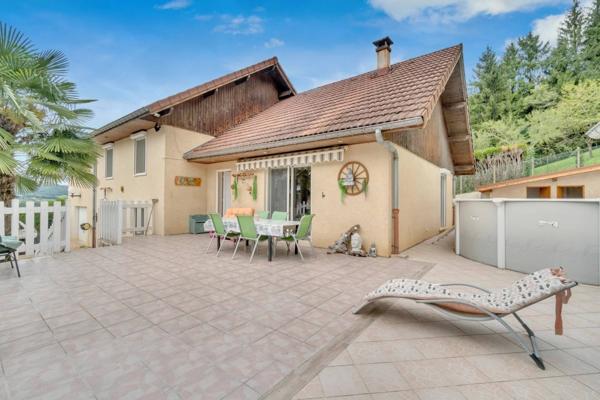 Villa familiale d’exception avec vaste terrain, piscine et prestations soignées – Somont (Yenne)