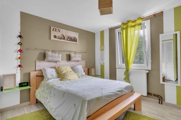 Villa familiale d’exception avec vaste terrain, piscine et prestations soignées – Somont (Yenne)