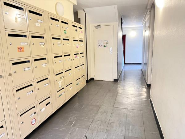 EXCLUSIVITÉ – 3 PIÈCES REFAIT À NEUF – DOUBLE BALCON – RAVALEMENT PAYÉ – RER À PIED