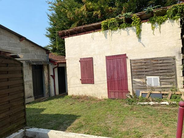 Maison T4--Garage-Atelier-Jardinet centre ville de Salies-de-Béarn