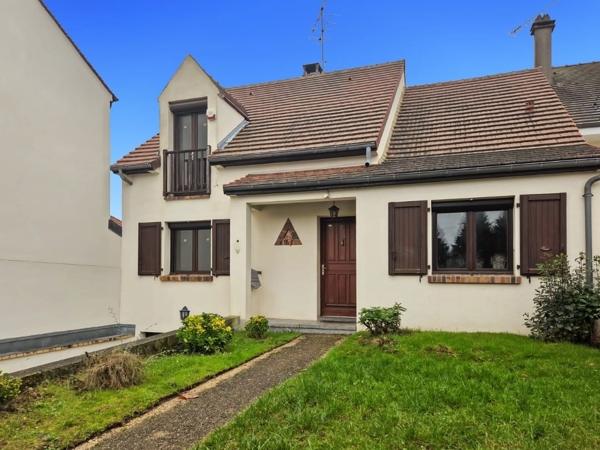 PROCHE CENTRE-VILLE- Maison, DPE D, Chambre en rez-de-chaussée et sous-sol total.