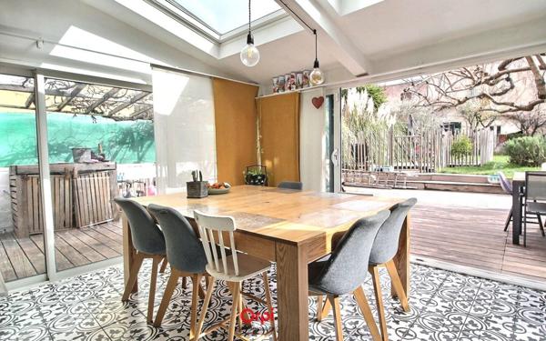 Maison à vendre    6 pièces • 109 m2 Marseille 10