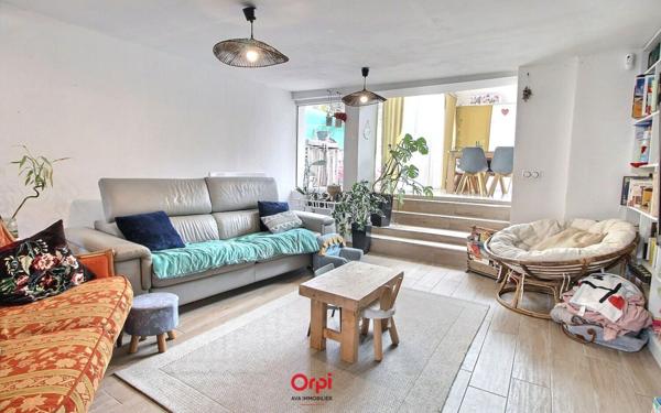 Maison à vendre    6 pièces • 109 m2 Marseille 10