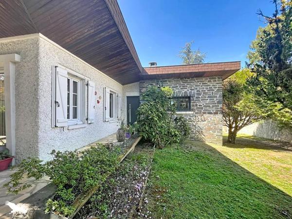 Maison 222 000 € Ussac 6 p 137 m² DPE F