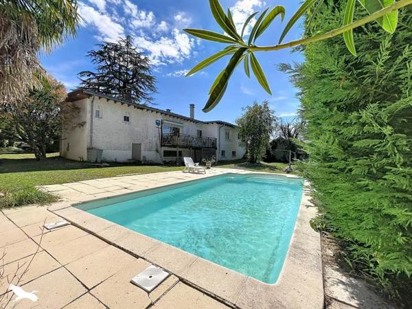 Maison 222 000 € Ussac 6 p 137 m² DPE F