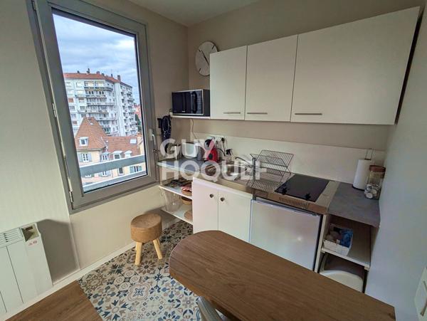 Appartement meublé avec balcon et vue dégagée - Place Flore - idéal investisseur