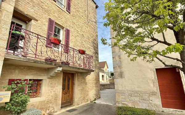 Maison à vendre    6 pièces • 168,44 m2 Morey-Saint-Denis