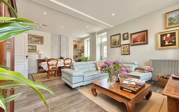 Maison à vendre    6 pièces • 168,44 m2 Morey-Saint-Denis