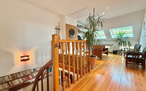 Maison à vendre    6 pièces • 168,44 m2 Morey-Saint-Denis