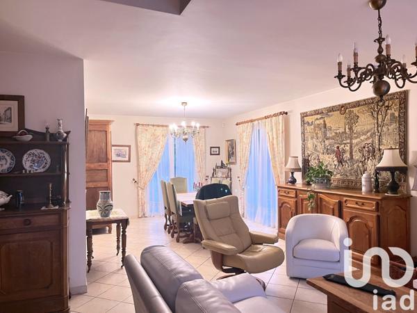 Maison traditionnelle 7 pièces de 148 m² à Morsang-sur-Orge (91390)