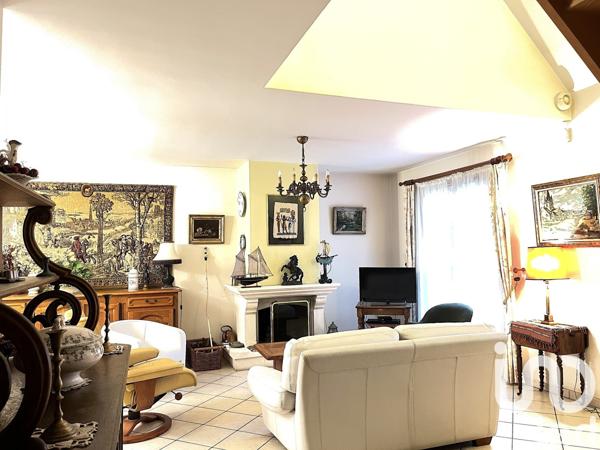 Maison traditionnelle 7 pièces de 148 m² à Morsang-sur-Orge (91390)