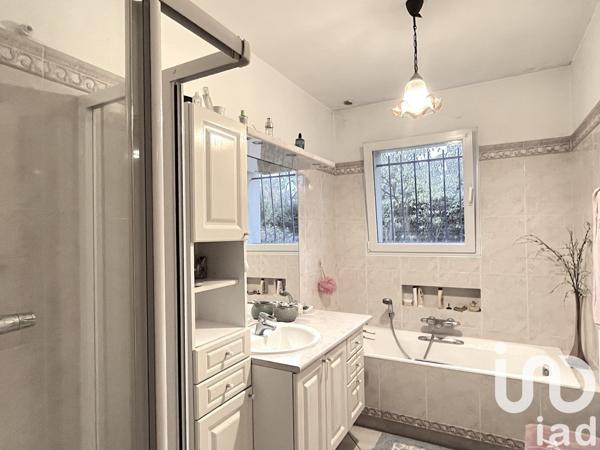 Maison traditionnelle 7 pièces de 148 m² à Morsang-sur-Orge (91390)