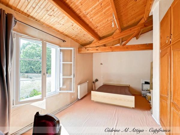 Propriété à vendre 318m2 habitables, 11 pièces, 7 chambres, parcelle de 1700m2 environ, jardin, garage, piscine, dépendances