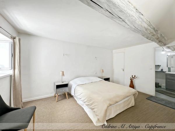 Propriété à vendre 318m2 habitables, 11 pièces, 7 chambres, parcelle de 1700m2 environ, jardin, garage, piscine, dépendances