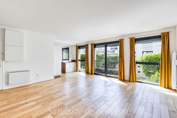 Appartement 3 pièces lumineux avec grande réception de 40 m²