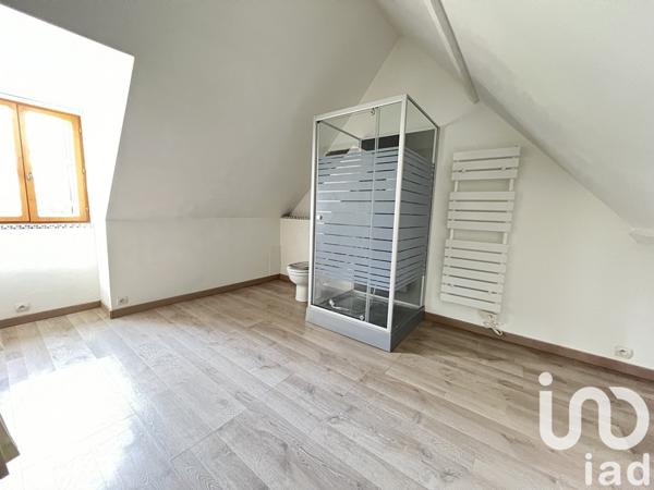 Maison 7 pièces de 220 m² à Coudrecieux (72440)