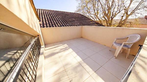 PRIX EN BAISSE POUR CE SUPERBE DUPLEX AVEC TERRASSE