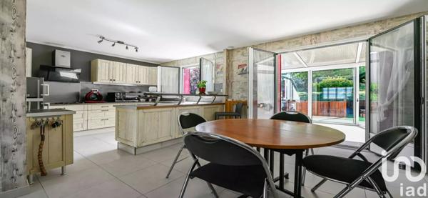 Maison à vendre 7 pièces 200 m² Rueil-Malmaison