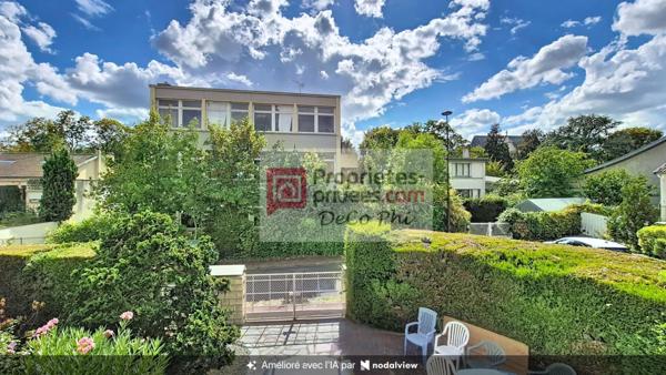 Maison  jardin & terrasse  6 pièces  106 m2 (236 m2 au sol)  Versailles Montreuil