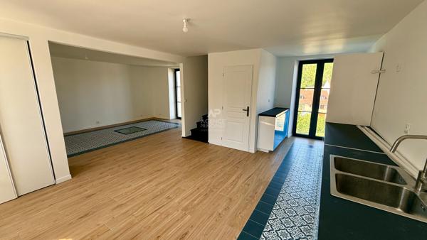 Maison Vauréal village 364 900 € **  - Référence  5227