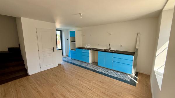 Maison Vauréal village 364 900 € **  - Référence  5227