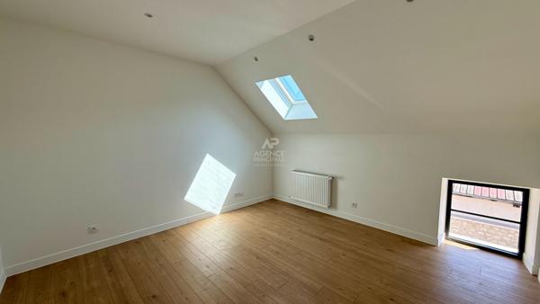 Maison Vauréal village 364 900 € **  - Référence  5227