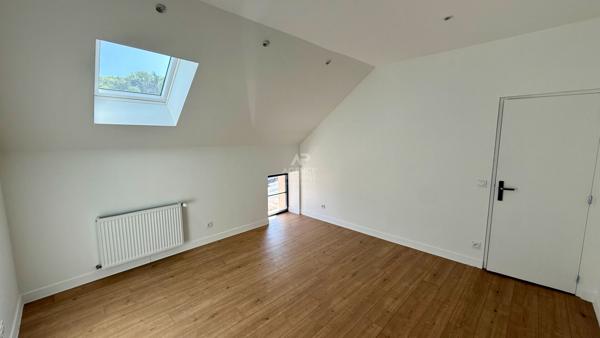 Maison Vauréal village 364 900 € **  - Référence  5227