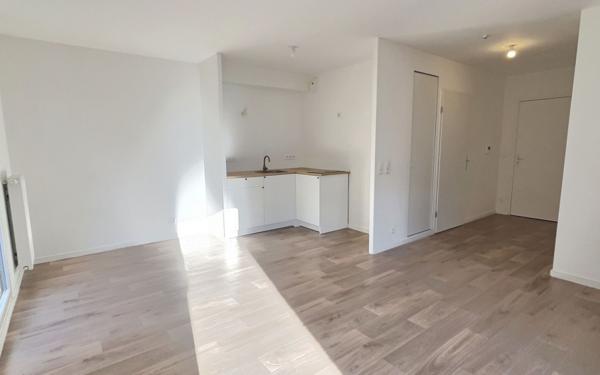 Appartement à vendre    2 pièces • 41,70 m2 Évry