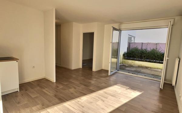 Appartement à vendre    2 pièces • 41,70 m2 Évry