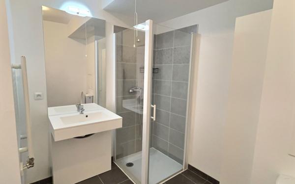 Appartement à vendre    2 pièces • 41,70 m2 Évry