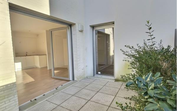 Appartement à vendre    2 pièces • 41,70 m2 Évry