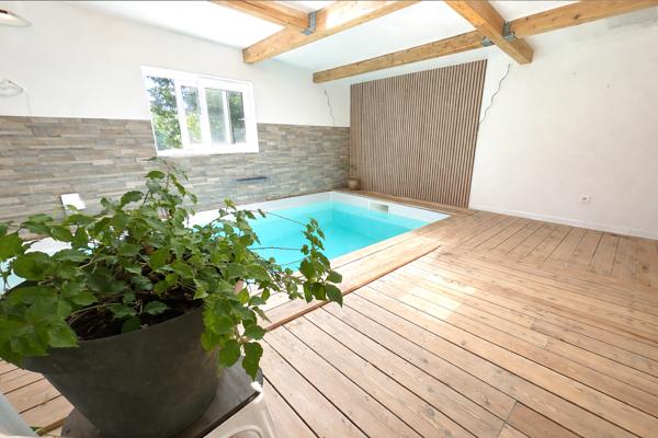 Merville (31330) Maison atypique de village meublée (ou pas) avec piscine intérieure