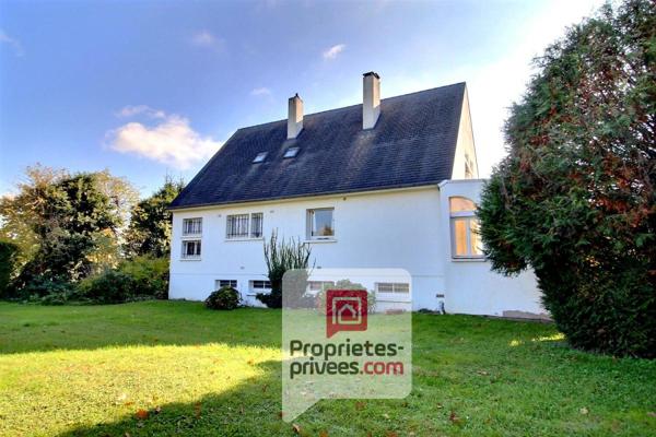 A VENDRE secteur recherché MAISON FAMILIALE de 145 m2 - 5 CHAMBRES - VERANDA, TERRAIN CLOS 1156 m2