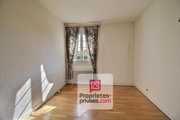A VENDRE secteur recherché MAISON FAMILIALE de 145 m2 - 5 CHAMBRES - VERANDA, TERRAIN CLOS 1156 m2