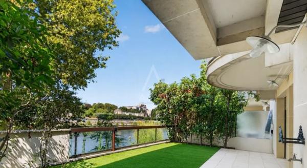 NEUILLY SUR SEINE - DUPLEX D'EXCEPTION AVEC TERRASSE ET PARKING (4/5 CHAMBRES)