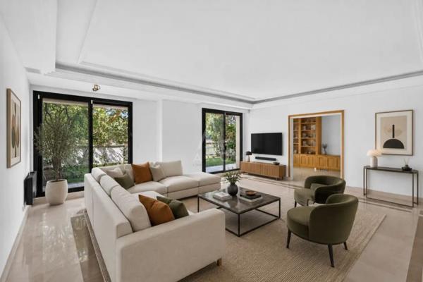 NEUILLY SUR SEINE - DUPLEX D'EXCEPTION AVEC TERRASSE ET PARKING (4/5 CHAMBRES)