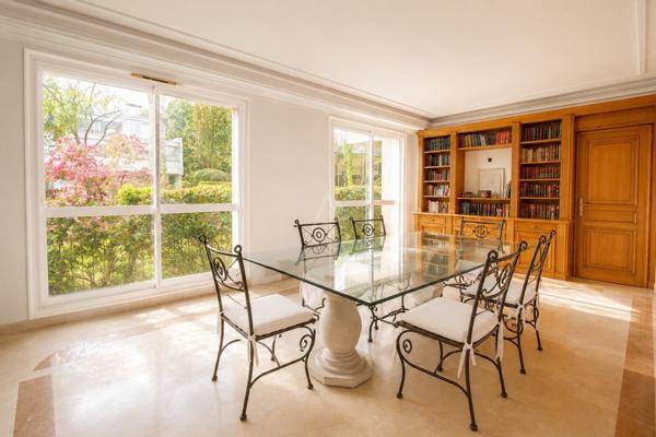 NEUILLY SUR SEINE - DUPLEX D'EXCEPTION AVEC TERRASSE ET PARKING (4/5 CHAMBRES)