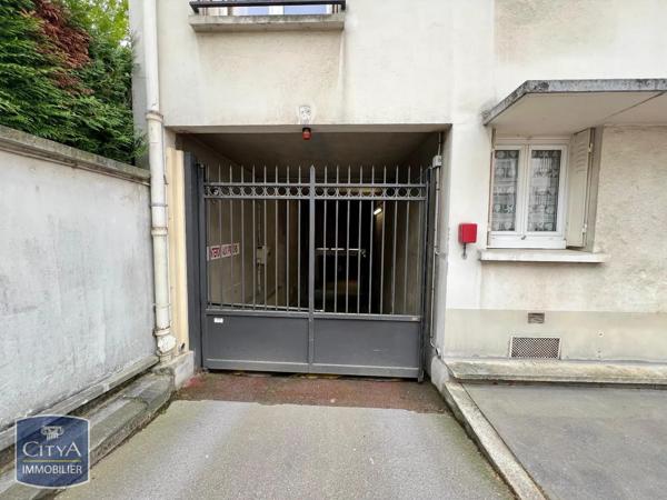 Parking à louer Versailles (78000)