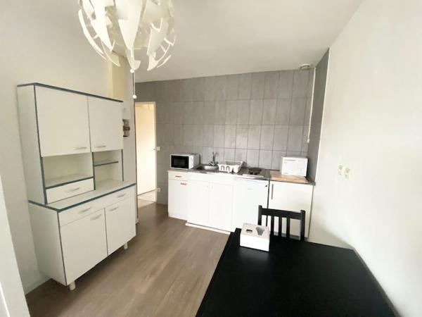 A louer secteur Gambetta studio MEUBLE de 25m2