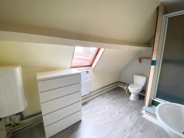 A louer secteur Gambetta studio MEUBLE de 25m2