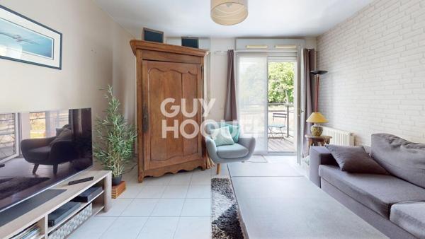 Appartement 3 pièces avec vue sur la Tour de Montlhéry – Cœur de ville